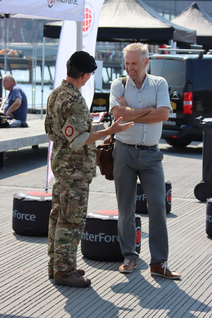 InterForce arbejder for at bygge bro mellem Forsvaret og det civile arbejdsmarked, for Danmarks sikkerhed. 