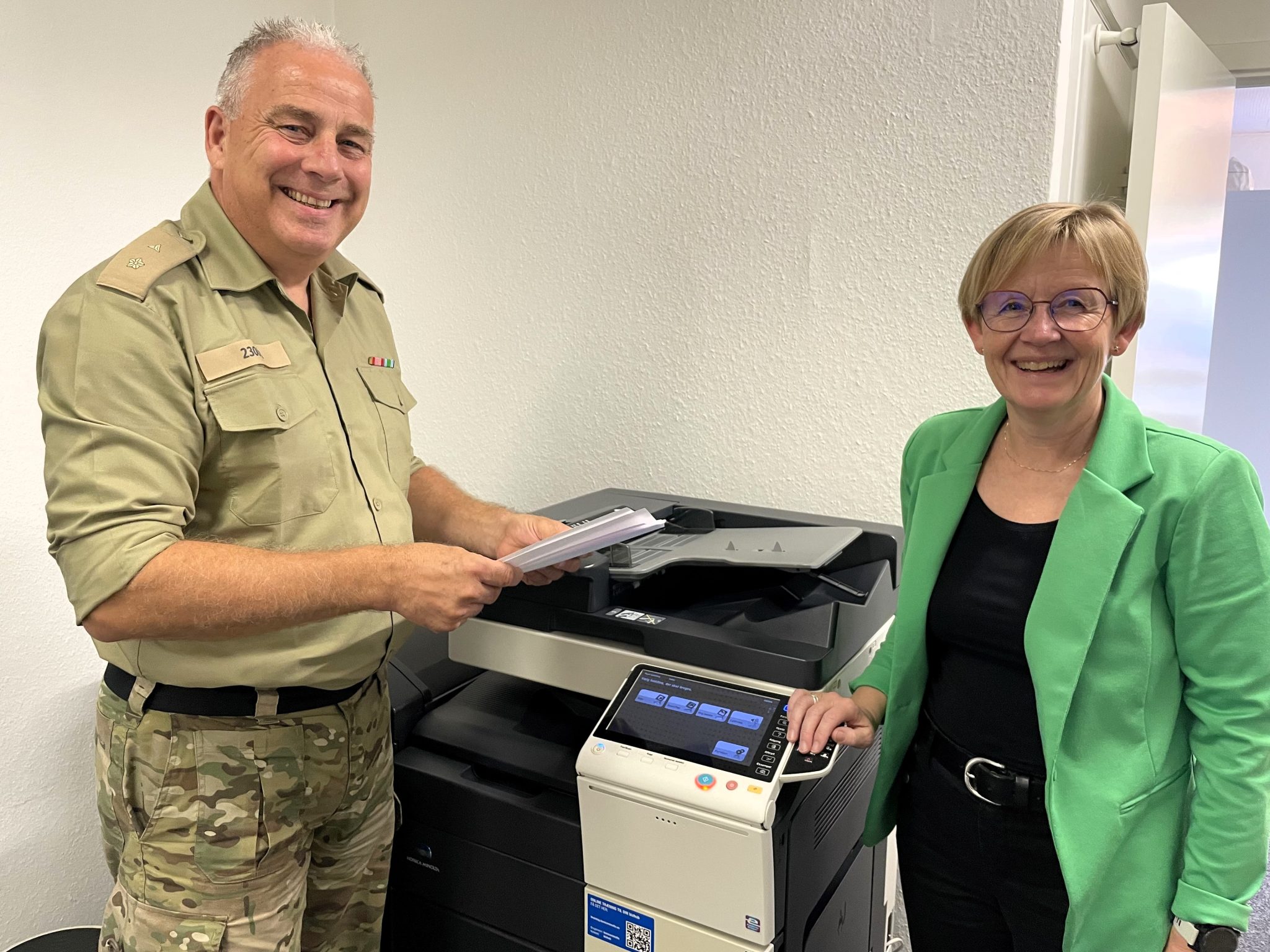 Chefen for besøgte Bornholm ifm. Uniform på jobbetdagen